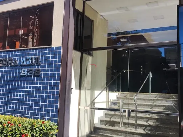 Apartamento com 105m² 3 quartos e 1 banheiro, para alugar, no bairro Centro em Londrina