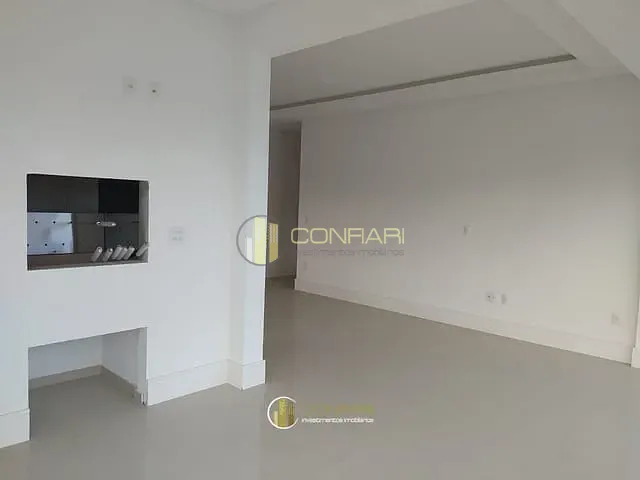 Apartamento com 260m² 3 quartos e 4 banheiros, à venda, no bairro Centro em Itapema