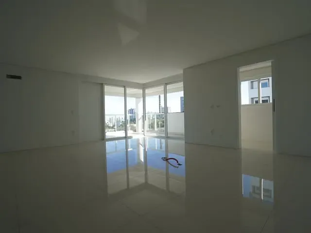 Apartamento 3 quartos e 4 banheiros, à venda, no bairro Nossa Senhora de Lourdes em Caxias do Sul
