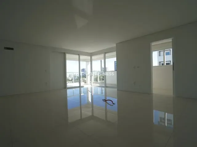 Apartamento 3 quartos e 4 banheiros, à venda, no bairro Nossa Senhora de Lourdes em Caxias do Sul