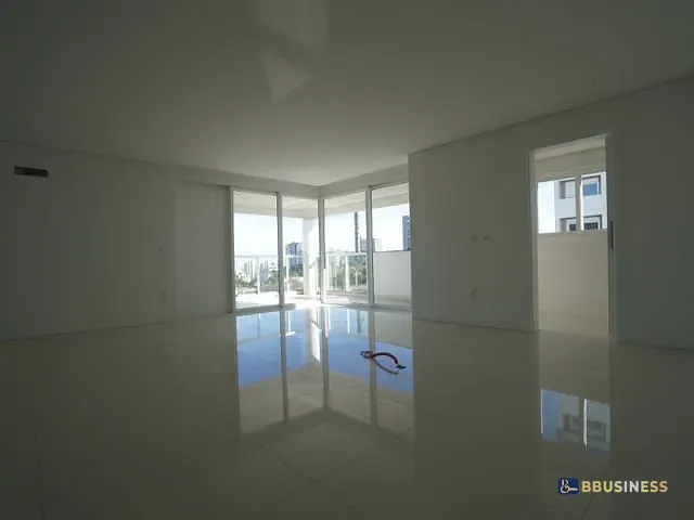 Apartamento 3 quartos e 4 banheiros, à venda, no bairro Nossa Senhora de Lourdes em Caxias do Sul