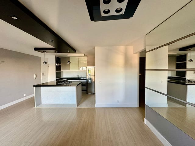 Apartamento 2 quartos e 2 banheiros, à venda, no bairro Villagio Iguatemi em Caxias do Sul
