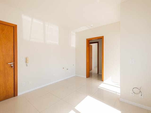 Apartamento 1 quarto e 1 banheiro, à venda ou para alugar, no bairro Centro em Pelotas