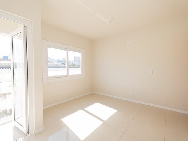 Apartamento 1 quarto e 1 banheiro, à venda ou para alugar, no bairro Centro em Pelotas