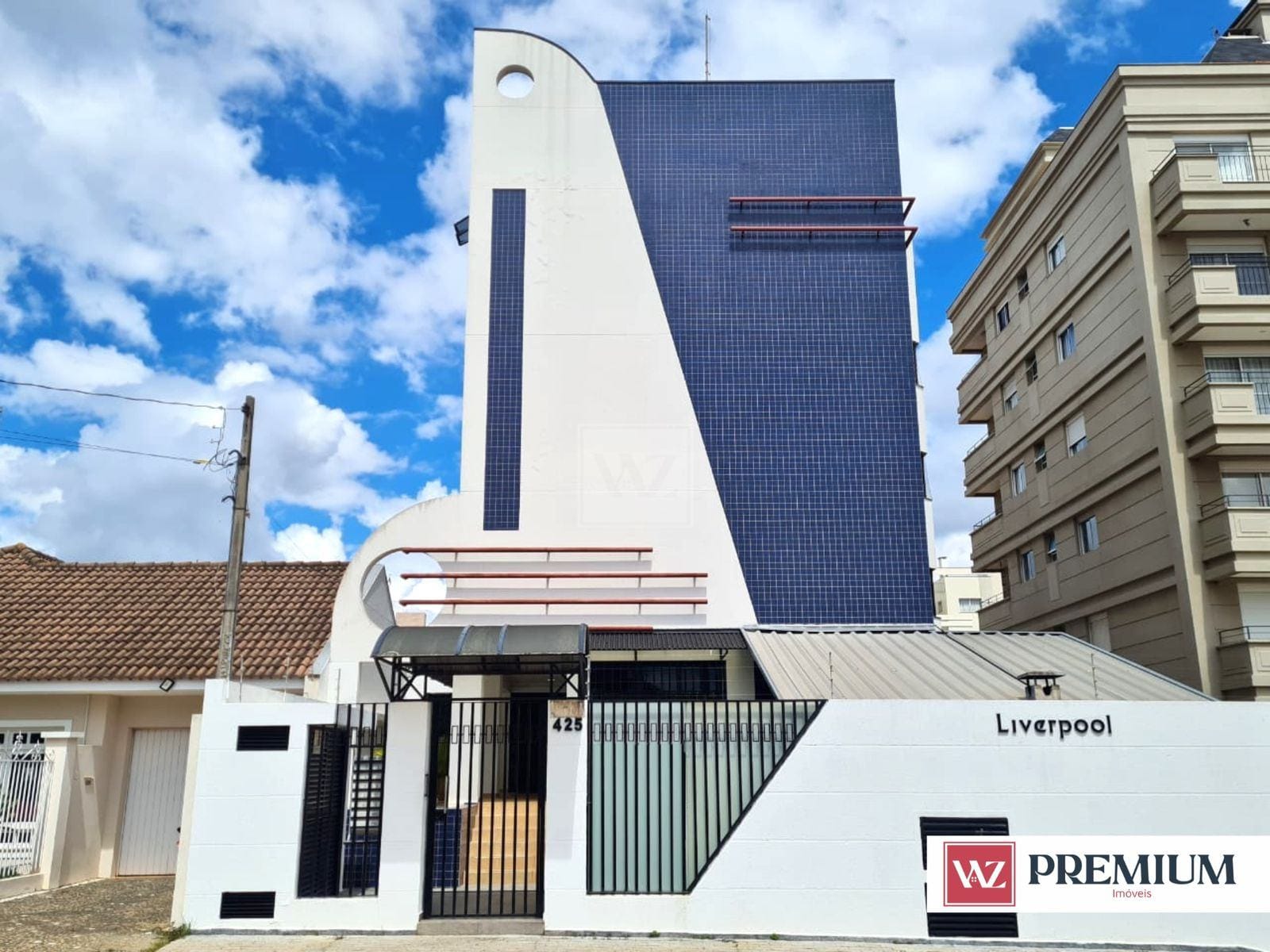 Apartamento à venda com 3 quartos, 150m² - Foto 1