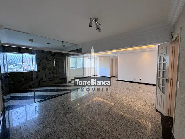 Apartamento 3 quartos e 3 banheiros, para alugar, no bairro Centro em Ponta Grossa