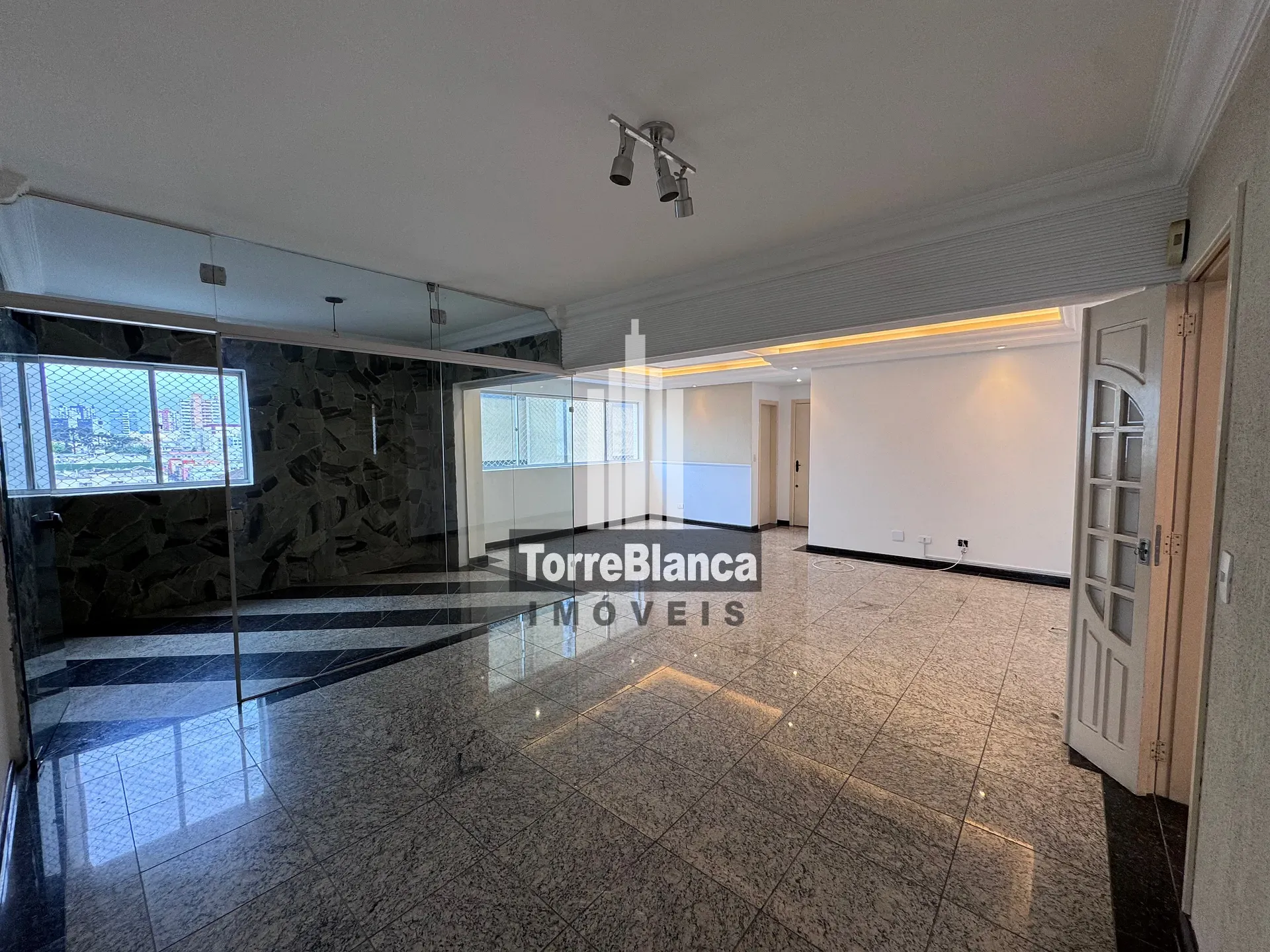 Apartamento, 3 quartos, 130 m² - Foto 2