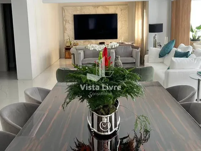 Apartamento com 248m² 3 quartos e 5 banheiros, à venda, no bairro Vila Uberabinha em São Paulo