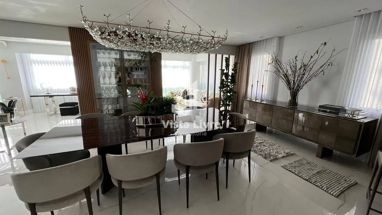 Apartamento, 3 quartos, 248 m² - Foto 2