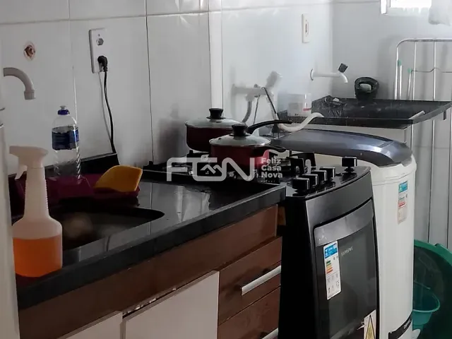 Apartamento 2 quartos e 2 banheiros, à venda, no bairro Nova Vitória em Camaçari