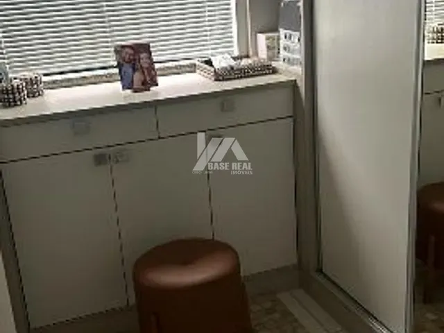 Apartamento 2 quartos e 1 banheiro, à venda, no bairro Jardim Carvalho em Ponta Grossa