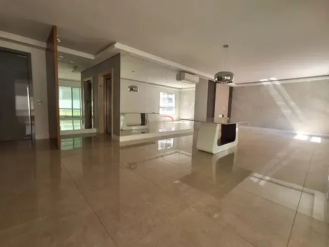 Apartamento 3 quartos e 5 banheiros, à venda, no bairro Gleba Fazenda Palhano em Londrina