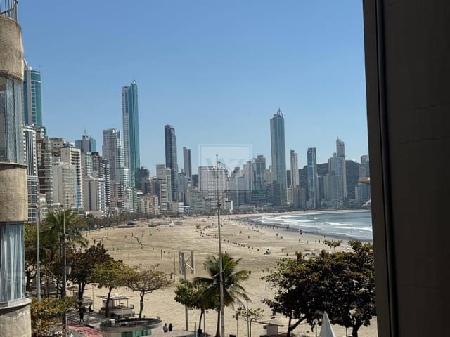 Apartamento 3 quartos e 3 banheiros, à venda, no bairro Centro em Balneário Camboriú