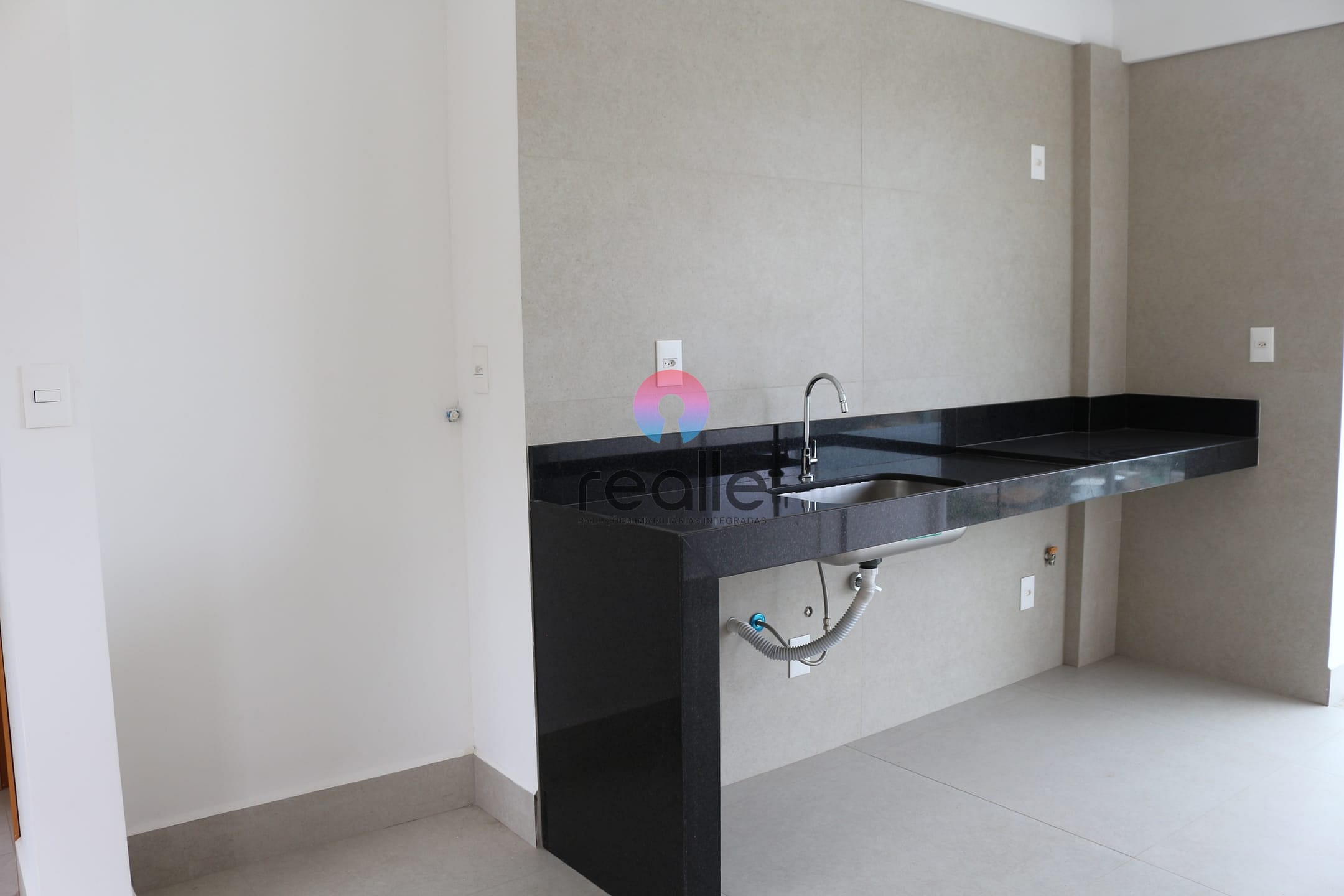 Apartamento à venda com 2 quartos, 67m² - Foto 50