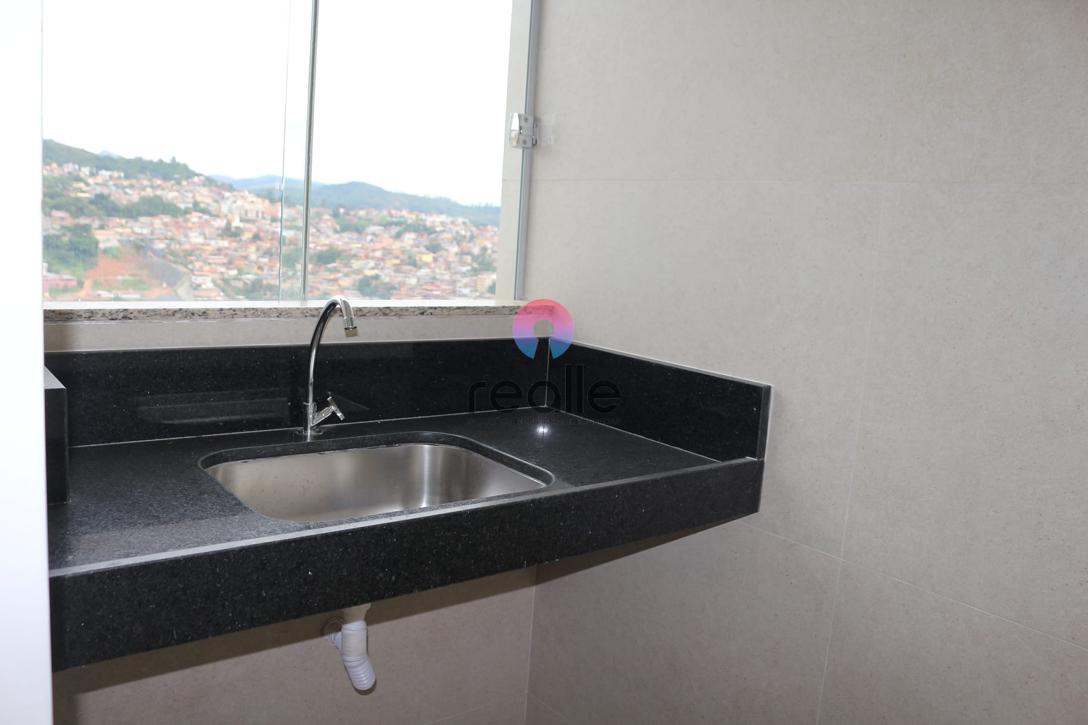 Apartamento à venda com 2 quartos, 67m² - Foto 52