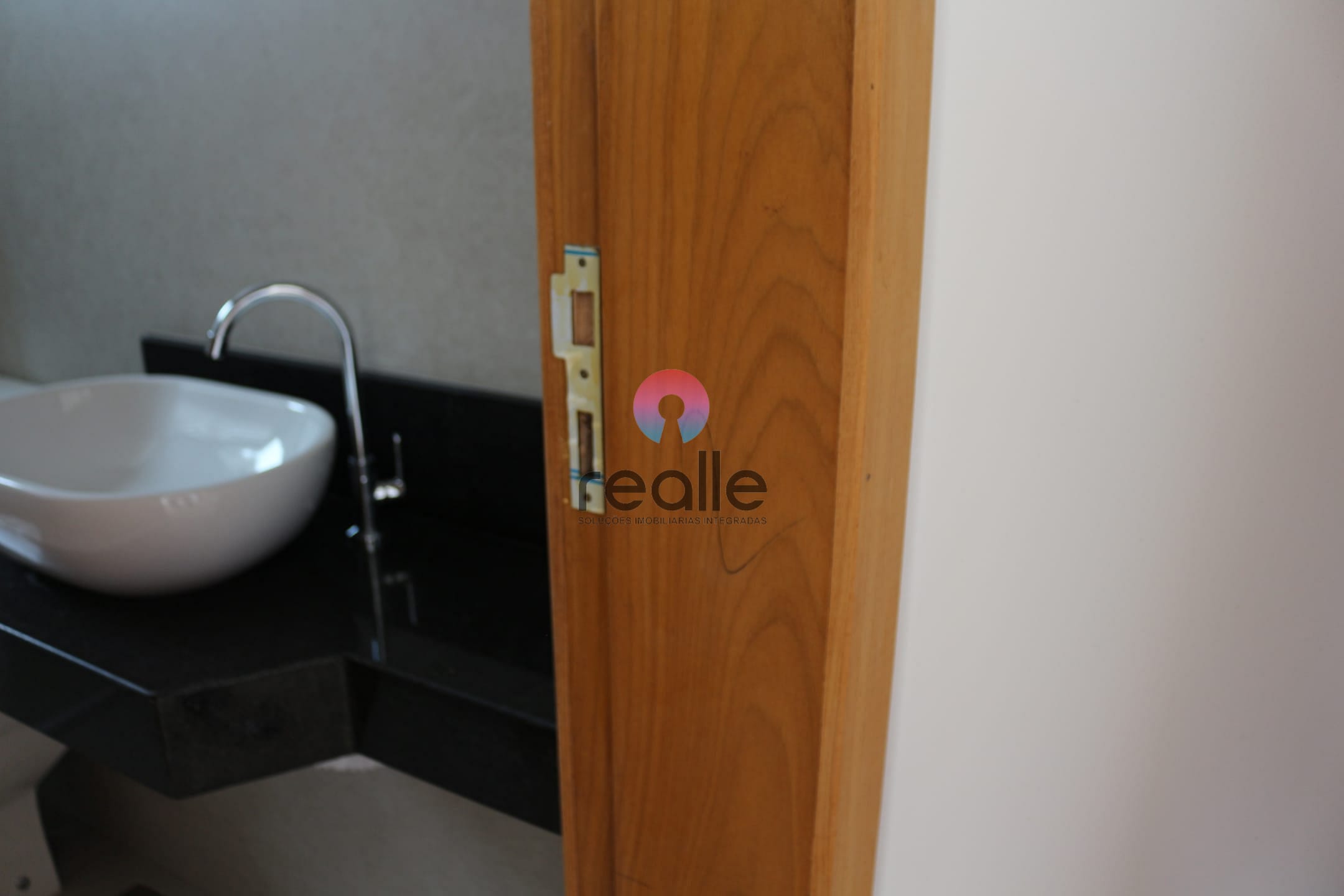 Apartamento à venda com 2 quartos, 67m² - Foto 81