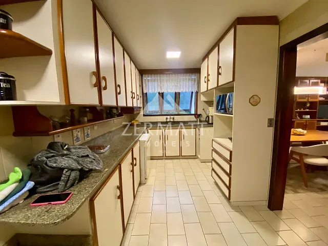 Apartamento com 439m² 4 quartos e 5 banheiros, para alugar, no bairro Bom Retiro em Blumenau