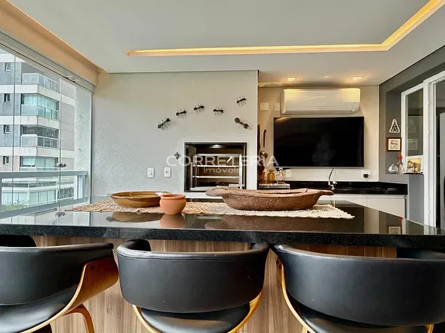 Apartamento com 189m² 3 quartos e 5 banheiros, à venda, no bairro Chácara Santo Antonio em São Paulo