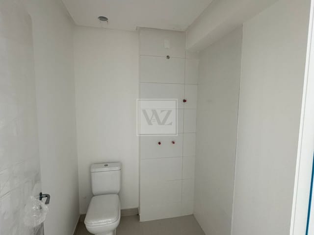 Apartamento com 180m² 3 quartos e 3 banheiros, à venda, no bairro Meia Praia em Itapema