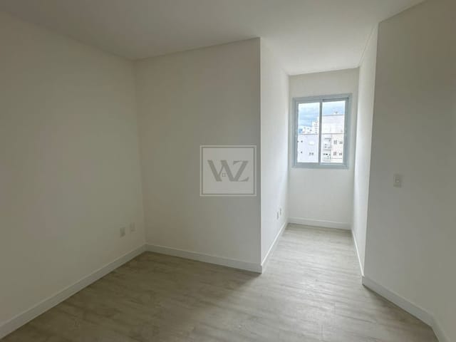 Apartamento com 180m² 3 quartos e 3 banheiros, à venda, no bairro Meia Praia em Itapema