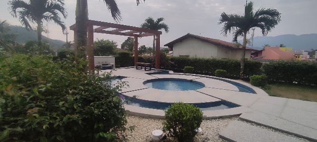 Apartamento 3 quartos e 2 banheiros, para alugar, no bairro Centro em Bertioga