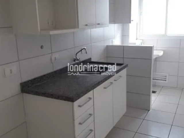 Apartamento 3 quartos e 1 banheiro, à venda, no bairro Champagnat em Londrina