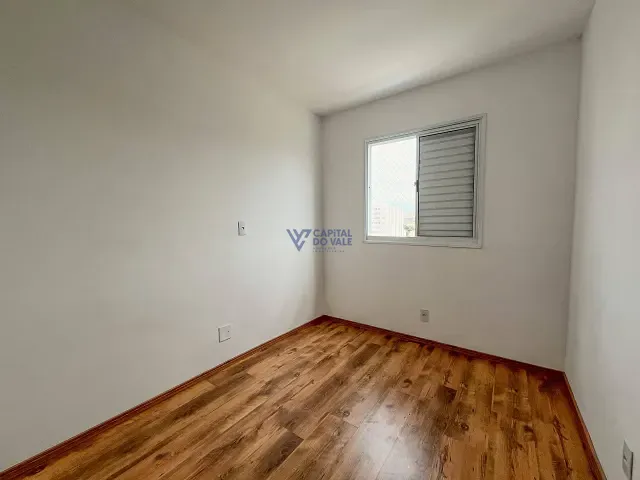 Apartamento 2 quartos e 1 banheiro, para alugar, no bairro Jardim Topázio em São José dos Campos