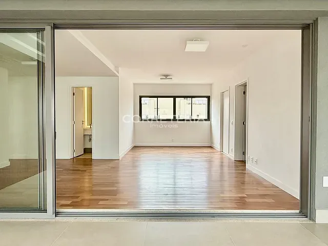 Apartamento 3 quartos e 4 banheiros, à venda, no bairro Vila Olímpia em São Paulo