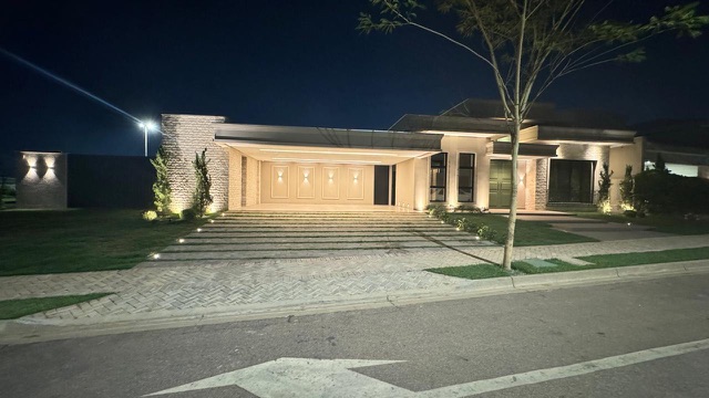 Casa com 798m² 4 quartos e 6 banheiros, à venda, no bairro Condomínio Florais Itália em Cuiabá