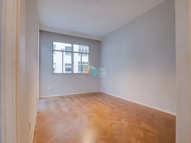 Apartamento com 176m² 4 quartos e 3 banheiros, à venda, no bairro Copacabana em Rio de Janeiro