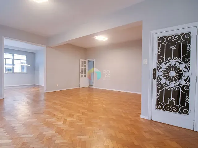 Apartamento com 176m² 4 quartos e 3 banheiros, à venda, no bairro Copacabana em Rio de Janeiro