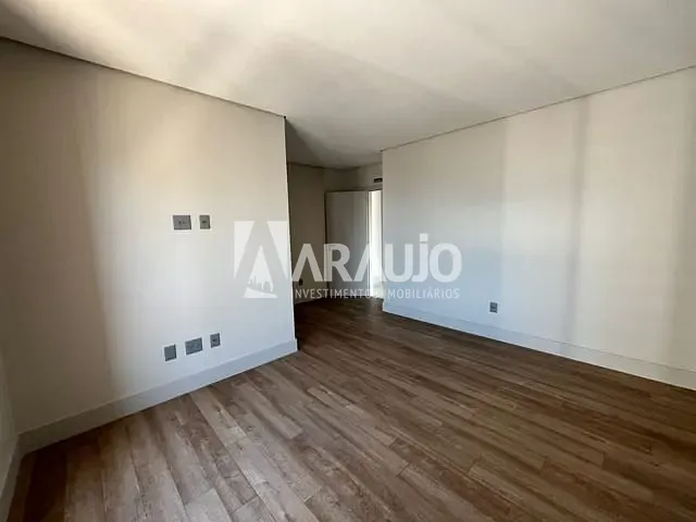 Apartamento com 223m² 3 quartos e 3 banheiros, à venda, no bairro Centro em Itajaí