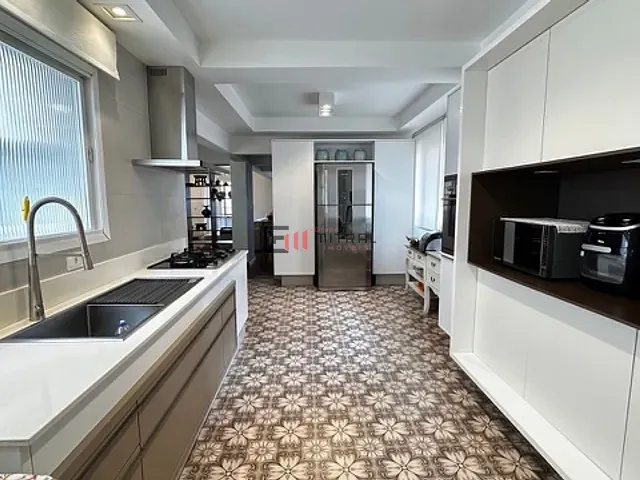 Apartamento 2 quartos e 2 banheiros, à venda, no bairro Centro em Londrina