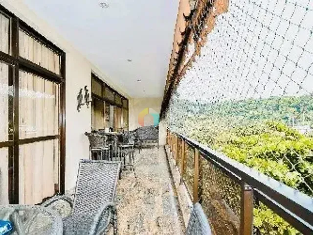 Apartamento com 220m² 4 quartos e 5 banheiros, à venda, no bairro Laranjeiras em Rio de Janeiro