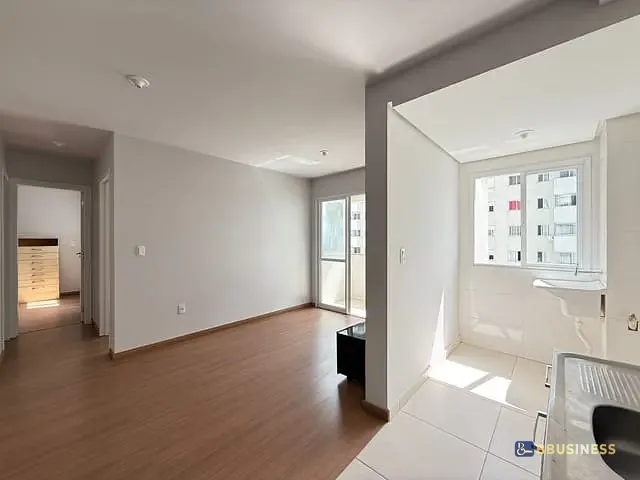 Apartamento 2 quartos e 1 banheiro, à venda, no bairro Nossa Senhora do Rosário em Caxias do Sul