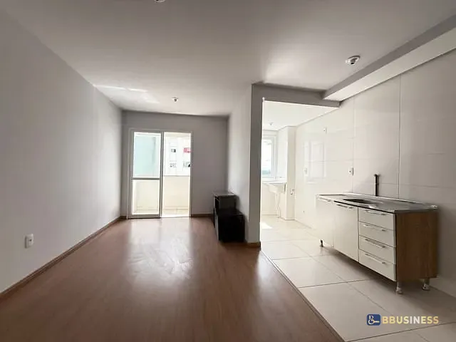 Apartamento 2 quartos e 1 banheiro, à venda, no bairro Nossa Senhora do Rosário em Caxias do Sul