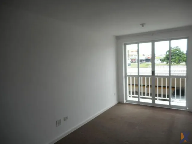Apartamento 3 quartos e 1 banheiro, à venda, no bairro Sítio Cercado em Curitiba