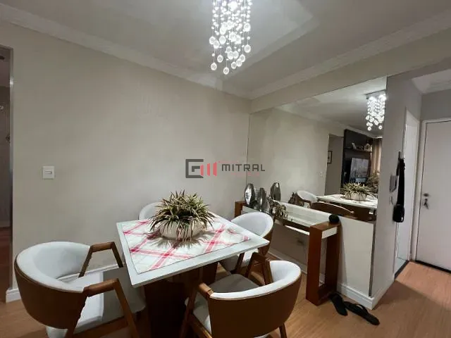 Apartamento 2 quartos e 2 banheiros, à venda, no bairro Centro em Londrina