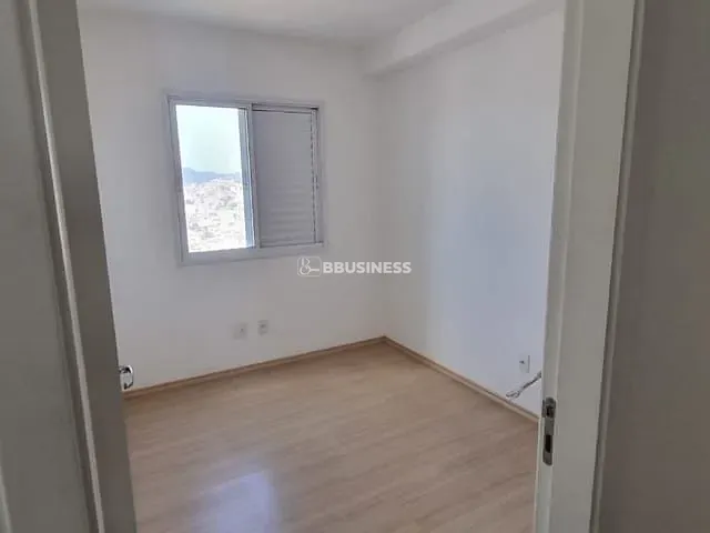 Apartamento com 49m² 2 quartos e 1 banheiro, para alugar, no bairro Vila Pires em Santo André