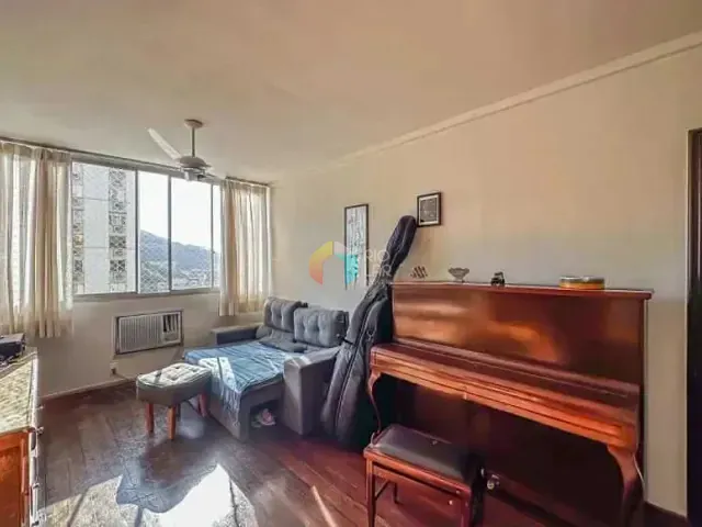 Apartamento com 82m² 3 quartos e 2 banheiros, à venda, no bairro Laranjeiras em Rio de Janeiro