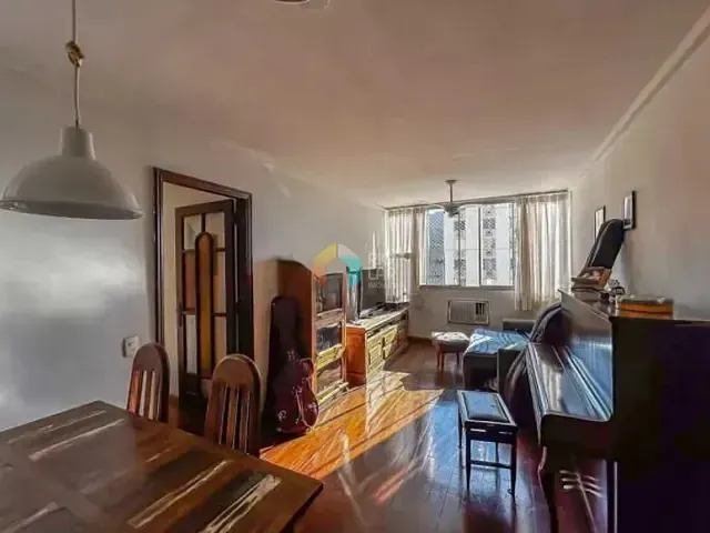 Apartamento com 82m² 3 quartos e 2 banheiros, à venda, no bairro Laranjeiras em Rio de Janeiro
