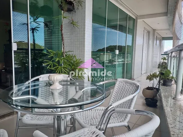 Apartamento com 280m² 4 quartos e 3 banheiros, à venda, no bairro Sumaré em Caraguatatuba