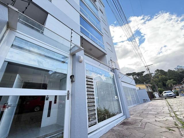 Apartamento 2 quartos e 2 banheiros, à venda, no bairro São José em Caxias do Sul