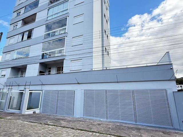 Apartamento 2 quartos e 2 banheiros, à venda, no bairro São José em Caxias do Sul