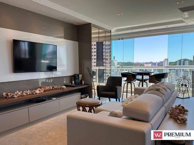 Apartamento com 290m² 3 quartos e 4 banheiros, à venda, no bairro Centro em Balneário Camboriú