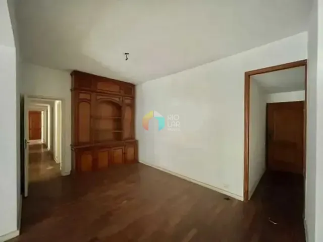 Apartamento com 130m² 4 quartos e 3 banheiros, à venda, no bairro Laranjeiras em Rio de Janeiro