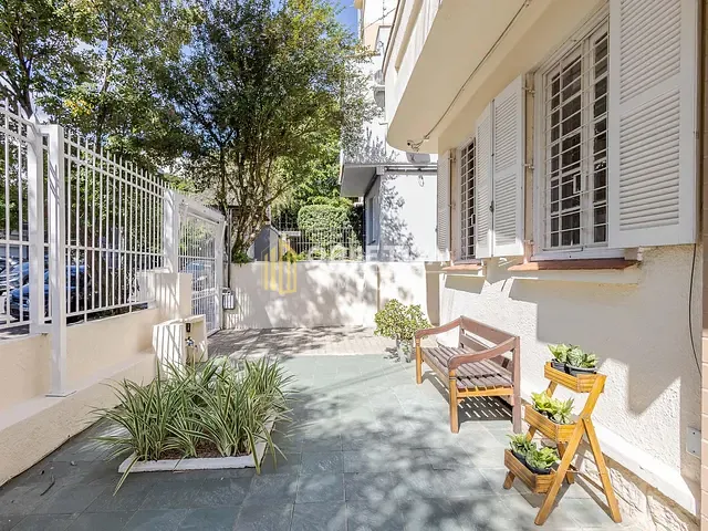 Apartamento 2 quartos e 2 banheiros, à venda, no bairro Auxiliadora em Porto Alegre