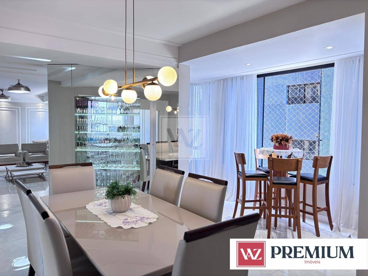 Apartamento, 4 quartos, 215 m² - Foto 1
