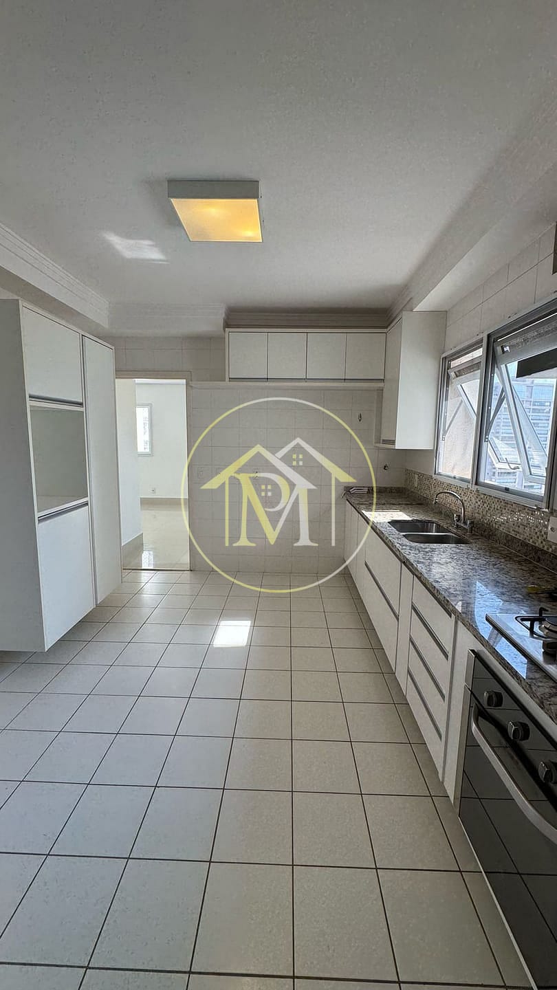 Apartamento para alugar com 3 quartos, 194m² - Foto 12