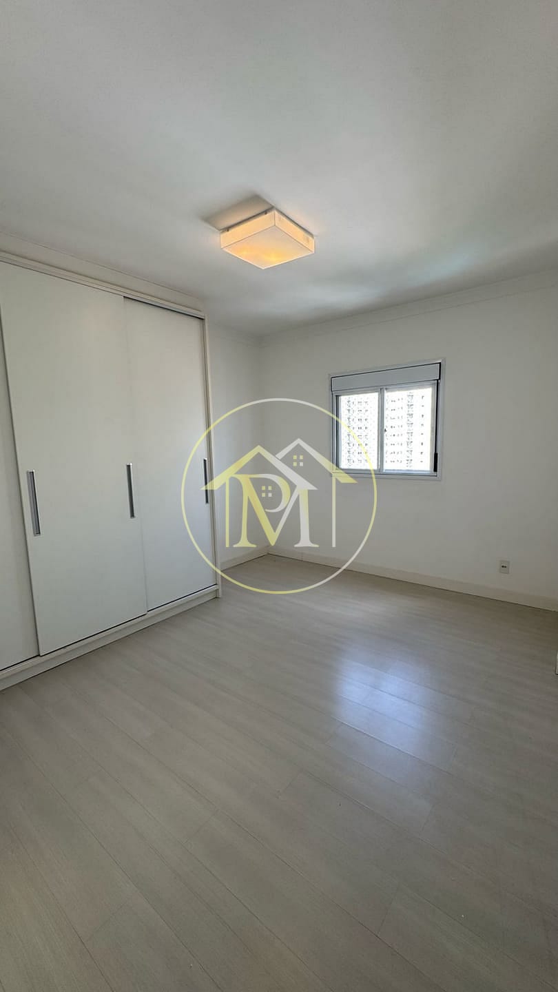 Apartamento para alugar com 3 quartos, 194m² - Foto 4